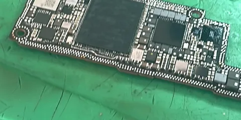 iphone 15 pro max rf anakart üst bord